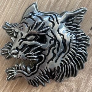 Famous Stars and Straps belt buckle